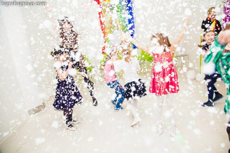 Снежное конфетти-шоу "Прыг-Скок"