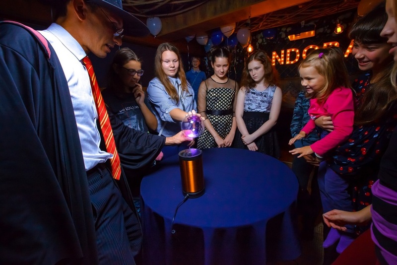 Детское "Электро шоу" с Волшебником в "Пандора"